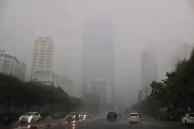 Hình minh họa hiện tượng mao dẫn và sự hình thành sương mù dưới tác động của gió mùa Đông Bắc.